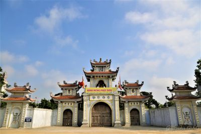 GHPGVN: Các chùa, tự viện thỉnh chuông và thắp nến dâng hương cầu siêu cho các vong linh tử vong do Covid-19