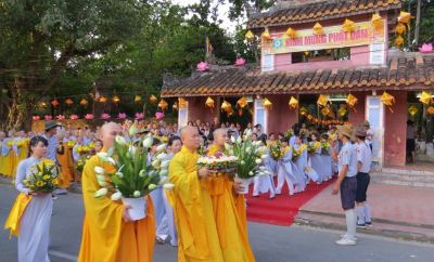 Suy nghĩ về việc tiếp tục phát huy vai trò của Phật giáo Việt Nam trong thời kỳ mới