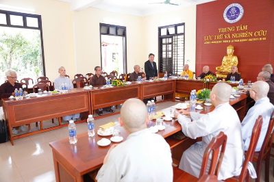 Học viện Phật giáo VN tại Huế tiếp nhận phòng trưng bày tư liệu số Phật giáo