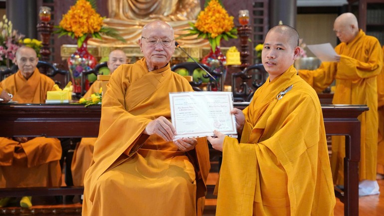 Đồng Nai: Lễ trao Bằng tốt nghiệp Cao đẳng Phật học tại thiền viện Trúc Lâm Trí Đức