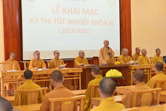 Hòa thượng Thích Phước Tú ban đạo từ