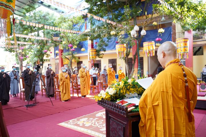 Trang nghiêm, thành kính Lễ Phật Đản online