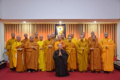 Hàng xuất gia phải học giới luật Phật giáo