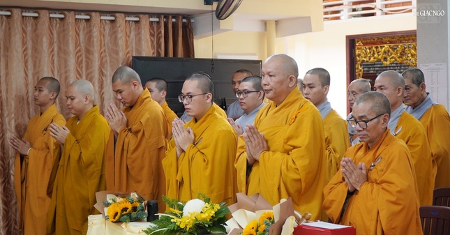 Lớp Sơ cấp Phật học Q.3 khóa 15 có 34 Tăng Ni sinh tốt nghiệp