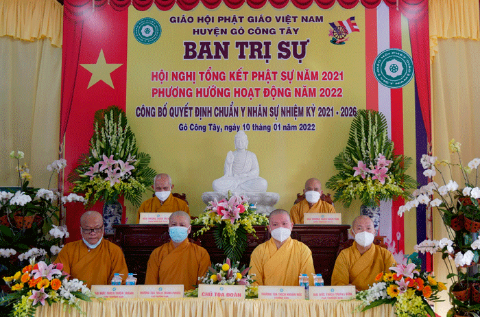 Tiền Giang: Phật giáo Gò Công Tây tổng kết công tác Phật sự năm 2021 và trao Quyết định chuẩn y nhân sự Ban Trị sự nhiệm kỳ X