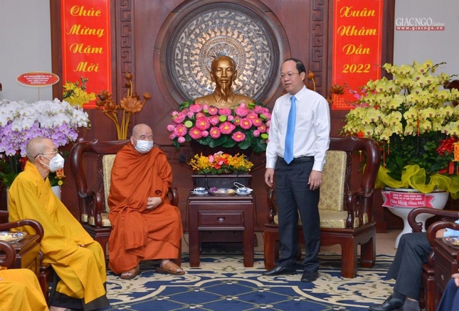 Ban Thường trực Ban Trị sự Phật giáo TP.HCM chúc Tết đến lãnh đạo Thành ủy và các cơ quan ảnh 3
