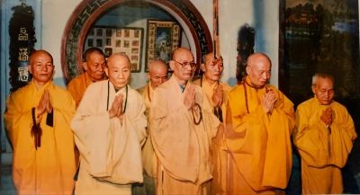 Ảnh vượt thời gian: Trung ương Giáo hội Vấn an Đức Pháp Chủ – Tổ Đồng Đắc