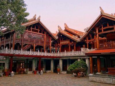 Khám phá ngôi chùa cổ giữa lòng phố núi