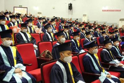 Học viện Phật giáo VN tại Huế tổ chức lễ trao bằng tốt nghiệp Cử nhân Phật học khóa IX