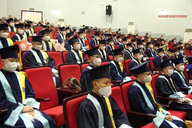 Học viện Phật giáo VN tại Huế tổ chức lễ trao bằng tốt nghiệp Cử nhân Phật học khóa IX