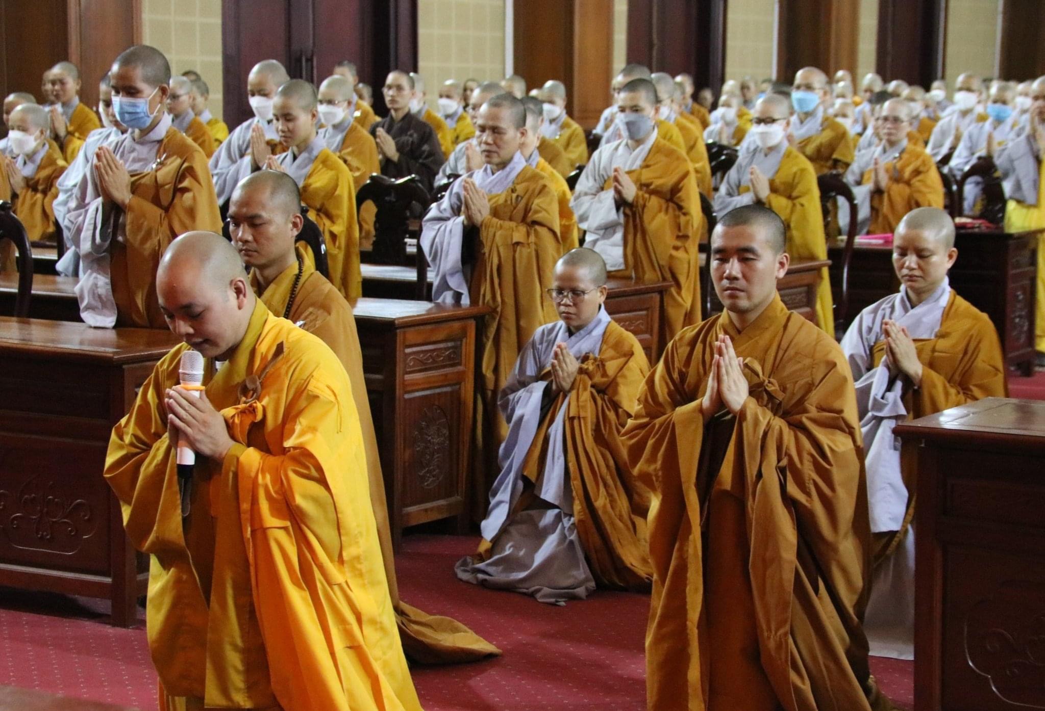 Trang nghiêm lễ Tạ pháp tại Học viện Phật giáo Hà Nội