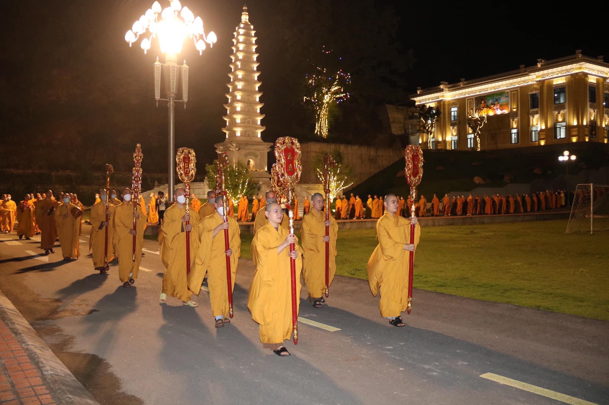 Trang nghiêm Đại lễ Phật đản tại Học viện Phật giáo Hà Nội