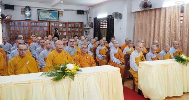 Tăng Ni sinh khóa 15, 16