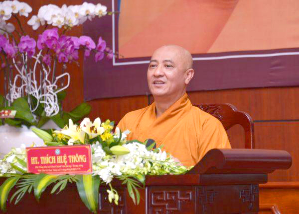 Nhận thức của Tăng ni trẻ và mạng xã hội