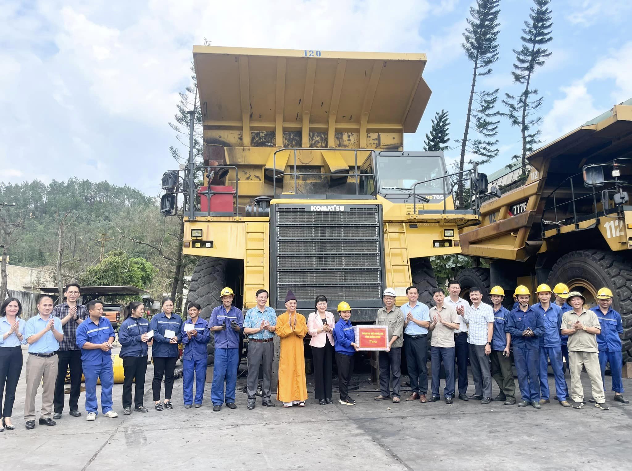 Quảng Ninh: Đoàn Đại biểu Quốc hội tỉnh thăm hỏi, động viên một số doanh nghiệp bị thiệt hại lớn bởi cơn bão số 3