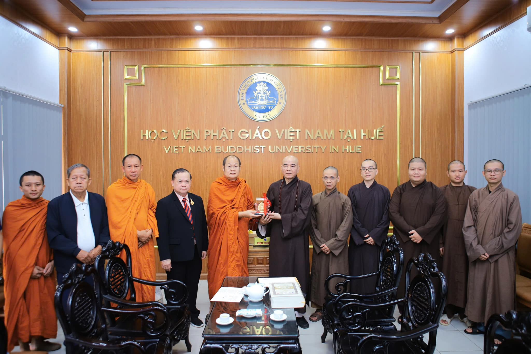 Học viện PGVN tại Huế: Phái đoàn Đại học MCU Nakhon, Thái Lan đến thăm và làm viêc với Học viện