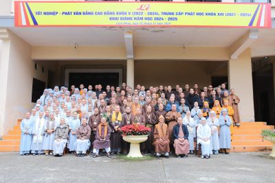 Học viện PGVN tại Huế: Thăm và giao lưu tại Trường Trung cấp Phật học tỉnh Lâm Đồng