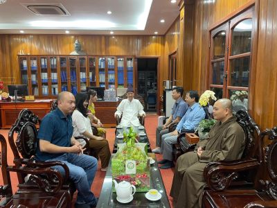 Đại diện Tập đoàn FPT thăm và vấn an Hoà thượng Viện trưởng Thích Thanh Quyết nhân ngày Nhà giáo Việt Nam 20/11.