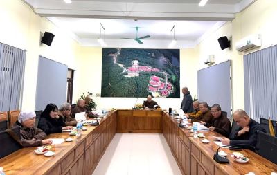 Học viện PGVN tại Huế: Hội đồng Khoa học và Đào tạo Học viện họp về kế hoạch bảo vệ luận văn Thạc sĩ Phật học khóa II và kế hoạch Thuyết trình, giao lưu với TS.Nguyễn Tường Bách