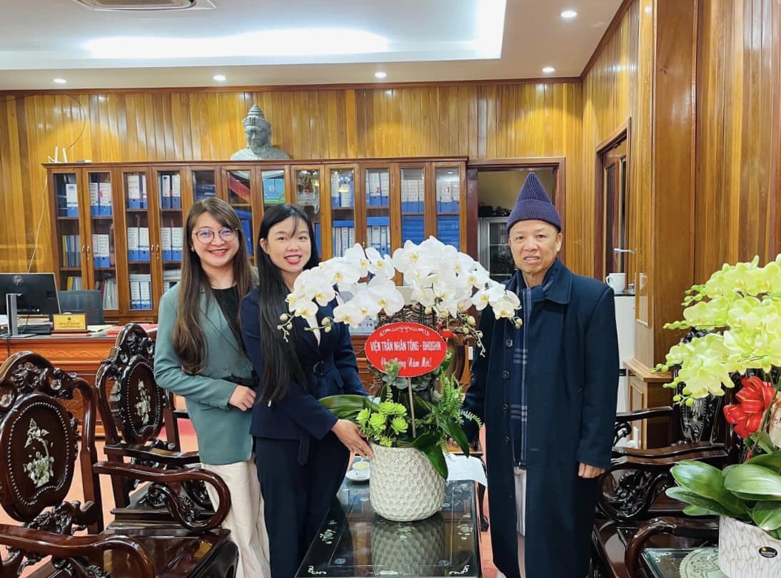 Đại diện Viện Trần Nhân Tông đến thăm và chúc tết Hoà thượng Viện trưởng