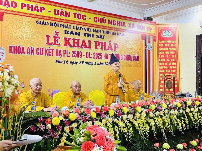Hà Nam: Hoà thượng Thích Thanh Quyết chứng minh lễ Khai pháp An cư Kiết Hạ