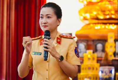 Học viện PGVN tại Hà Nội: Chia sẻ về kiến thức an toàn giao thông cho Tăng Ni sinh