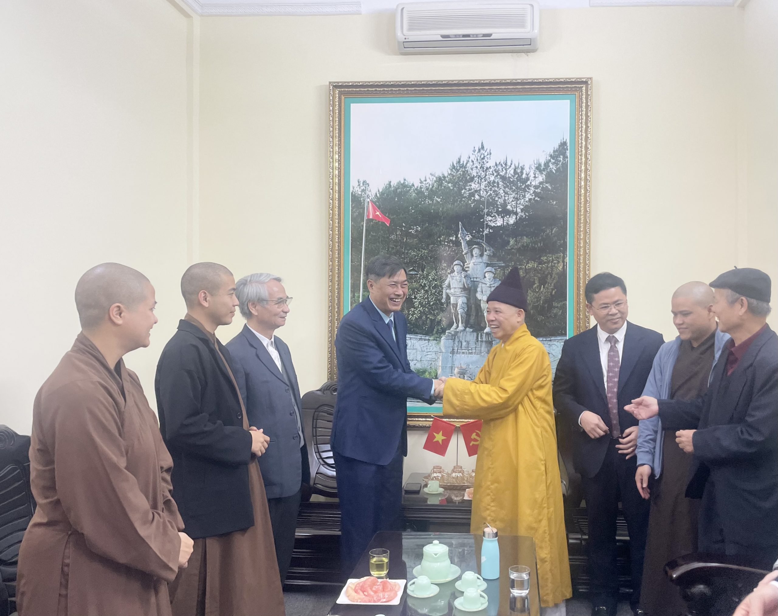 Sơn La: Ban Trị sự Phật giáo tỉnh chúc Tết Tỉnh ủy nhân dịp đầu năm mới.