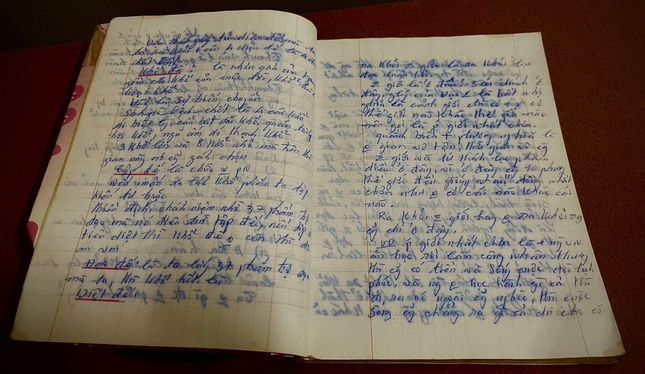 Thủ bút của Trưởng lão Hòa thượng Thích Từ Thông trong tài liệu biên soạn giáo án giảng dạy
