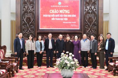 HOÀ THƯỢNG VIỆN TRƯỞNG TIẾP ĐOÀN ĐẠI BIỂU QUỐC HỘI TỈNH NINH BÌNH VỀ THĂM HỌC VIỆN