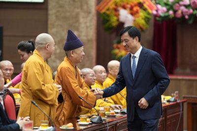 Thành ủy Hà Nội gặp mặt đại diện các tổ chức tôn giáo