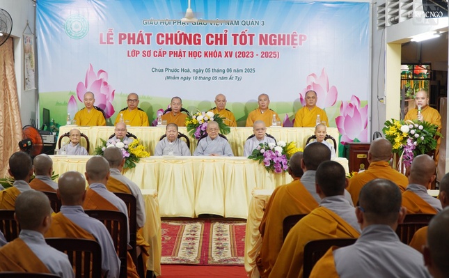 Buổi lễ diễn ra tại Lớp Sơ cấp Phật học Q.3 - chùa Phước Hòa