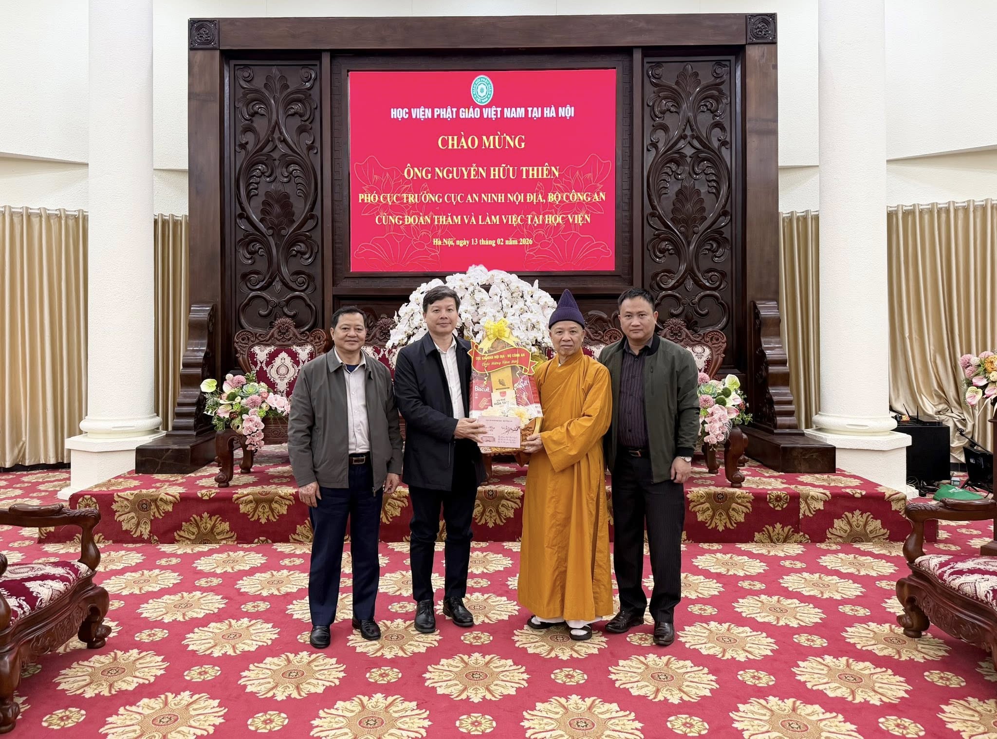 Lãnh đạo Cục An ninh Nội địa, Bộ Công an thăm, chúc Tết Hòa thượng Thích Thanh Quyết