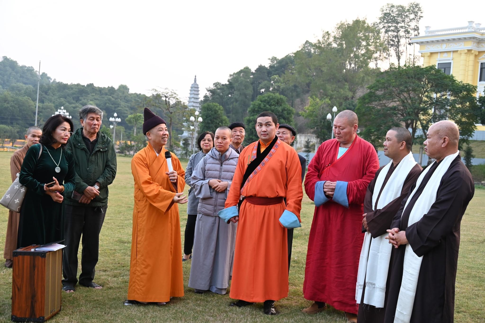 Đức Naropa Rinpoche đời thứ 7- Mông cổ thăm Học viện Phật giáo Việt Nam tại Hà Nội