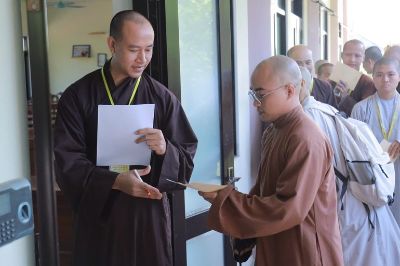 Học viện PGVN tại Huế: 60 Tăng Ni sinh viên thi tốt nghiệp cử nhân Phật học