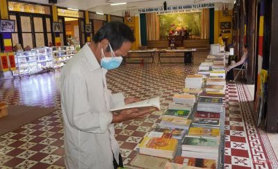 Hội sách xuân 2022 tại chùa Phật học Xá lợi