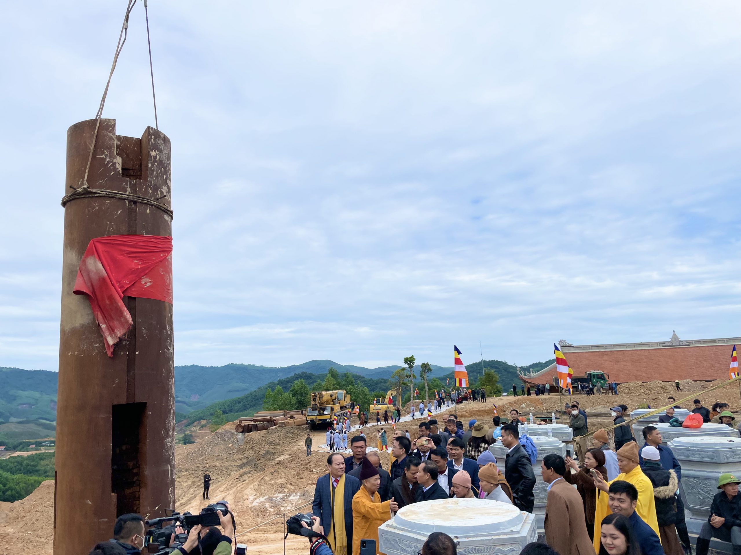 Bắc Giang: Lễ Thượng trụ Hoa Nghiêm Bảo Tháp – Chùa Tây Yên Tử