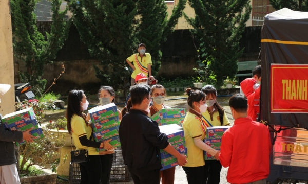 Giáo hội Phật giáo TP.Đà Lạt mang yêu thương tặng vùng dịch