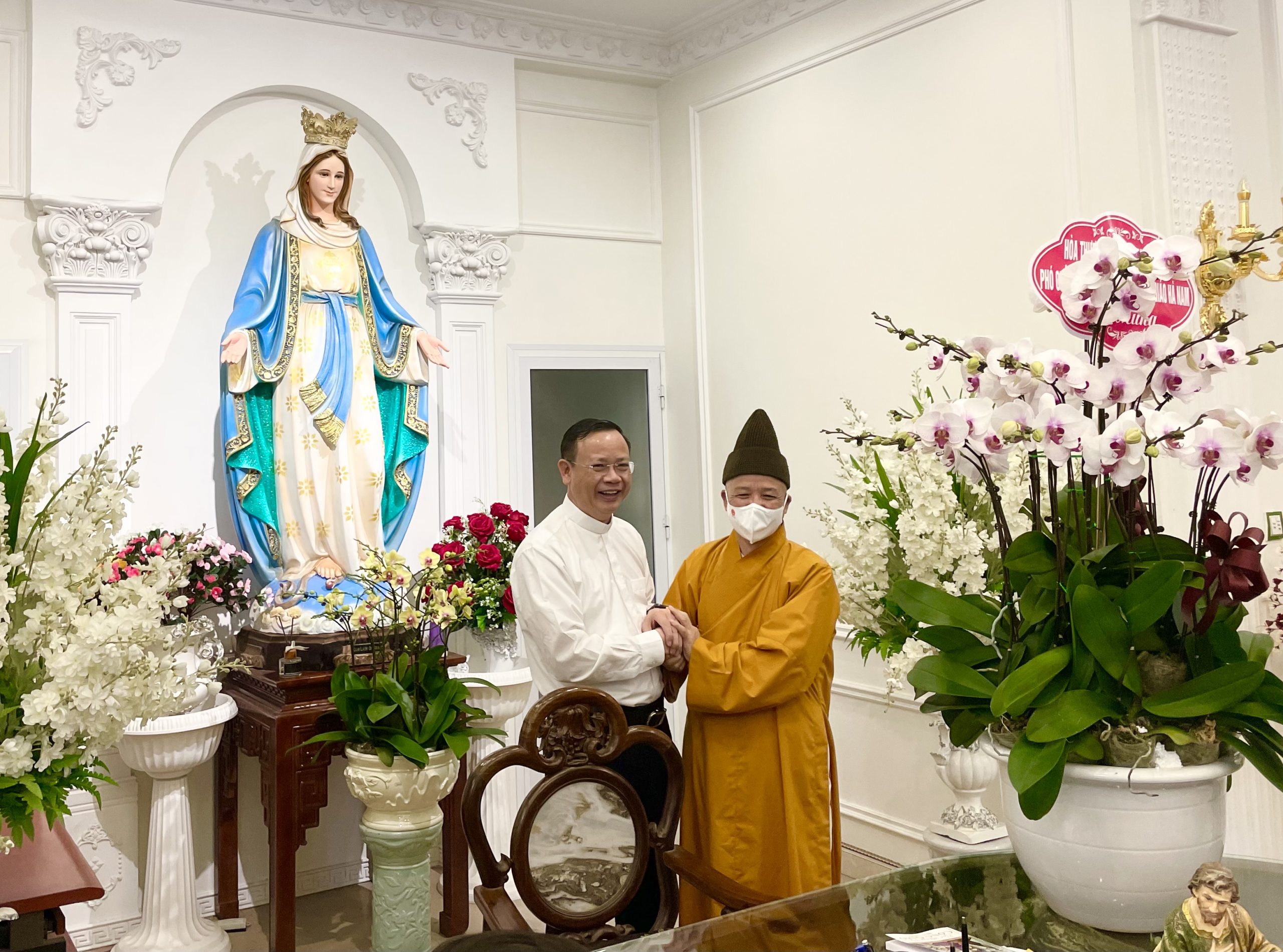 Giáng sinh vui hơn khi các tôn giáo đoàn kết