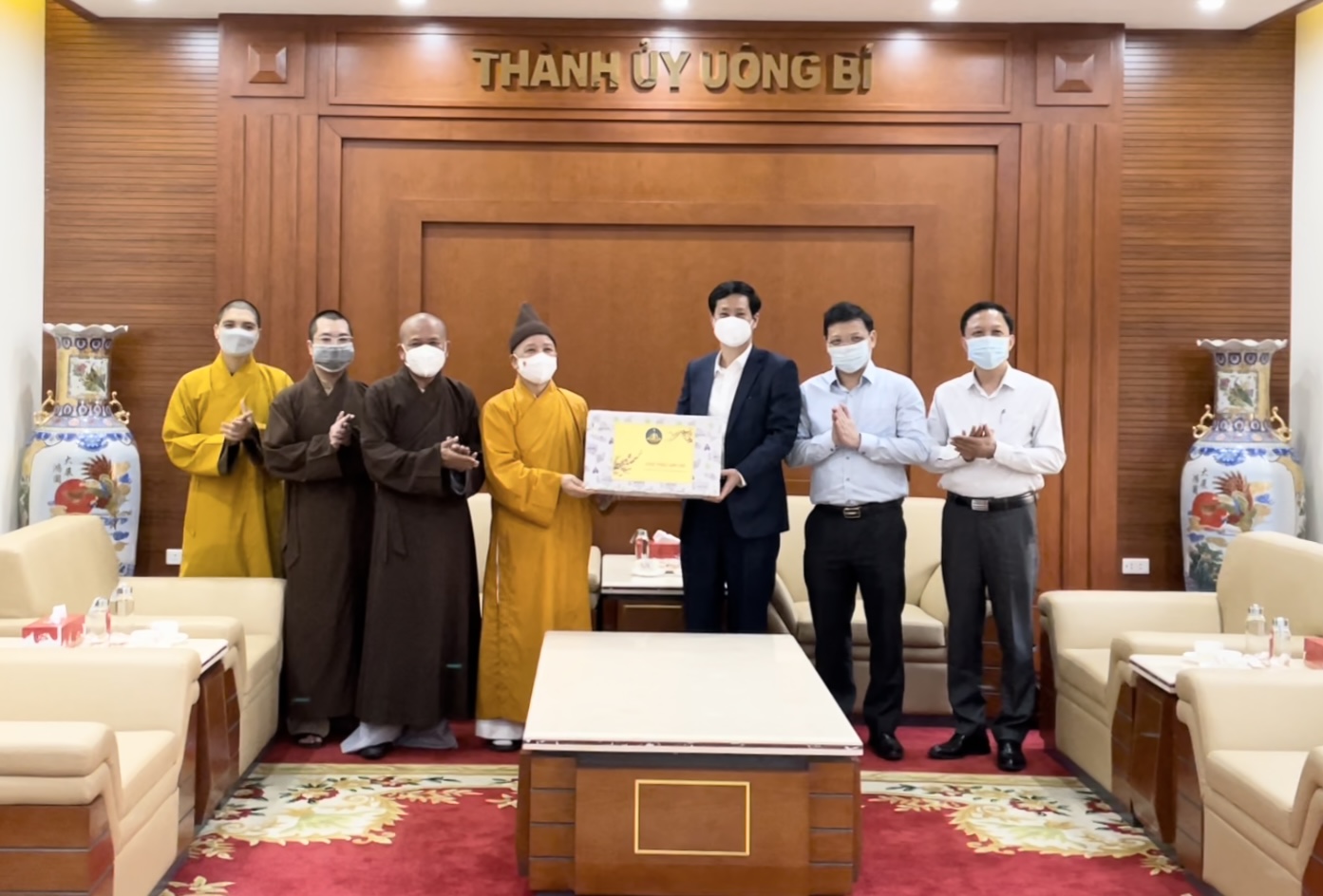 Ban Trị sự Phật giáo tỉnh chúc tết TP. Uông Bí