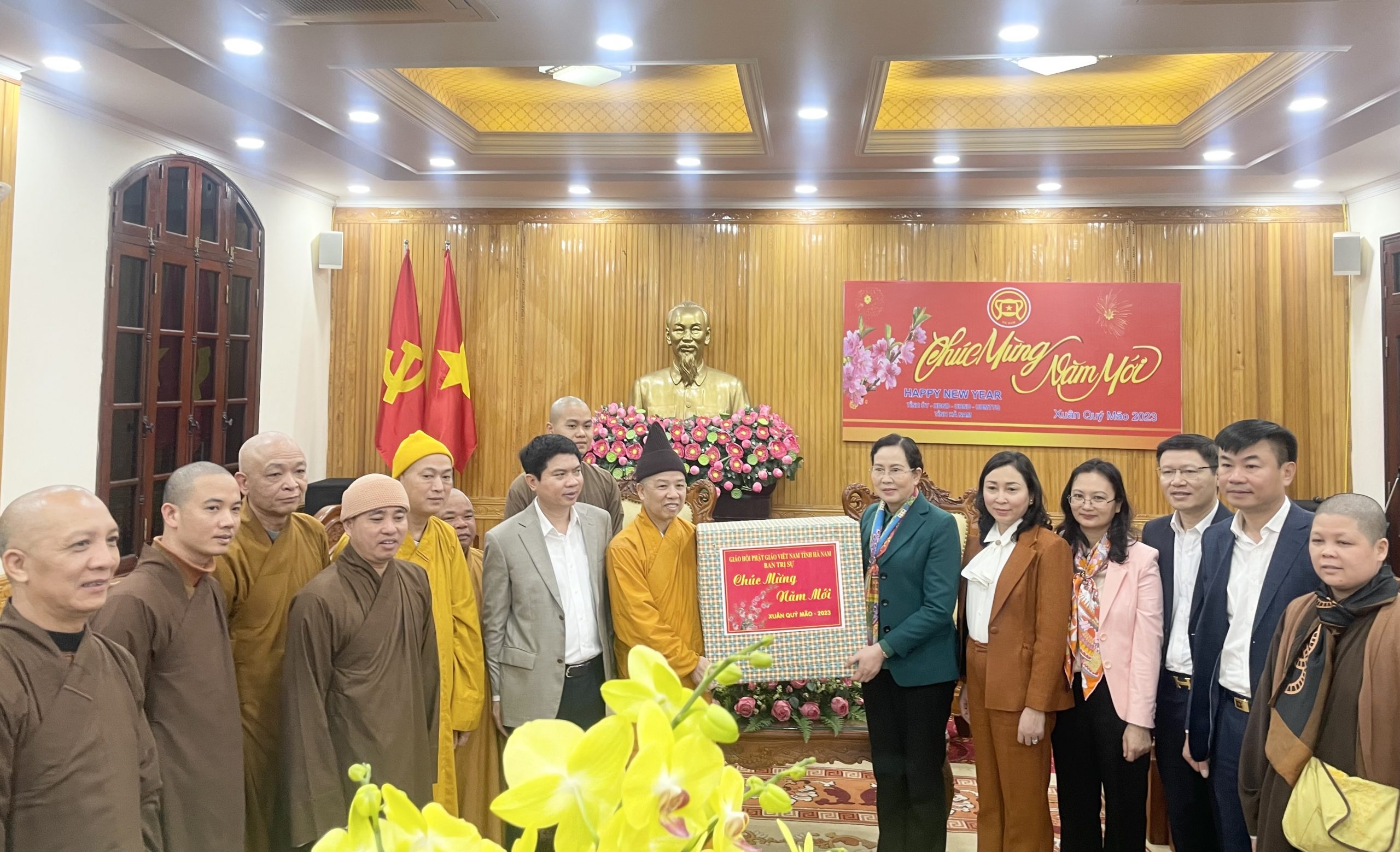 Hoà thượng Thích Thanh Quyết thăm và chúc tết tỉnh Hà Nam