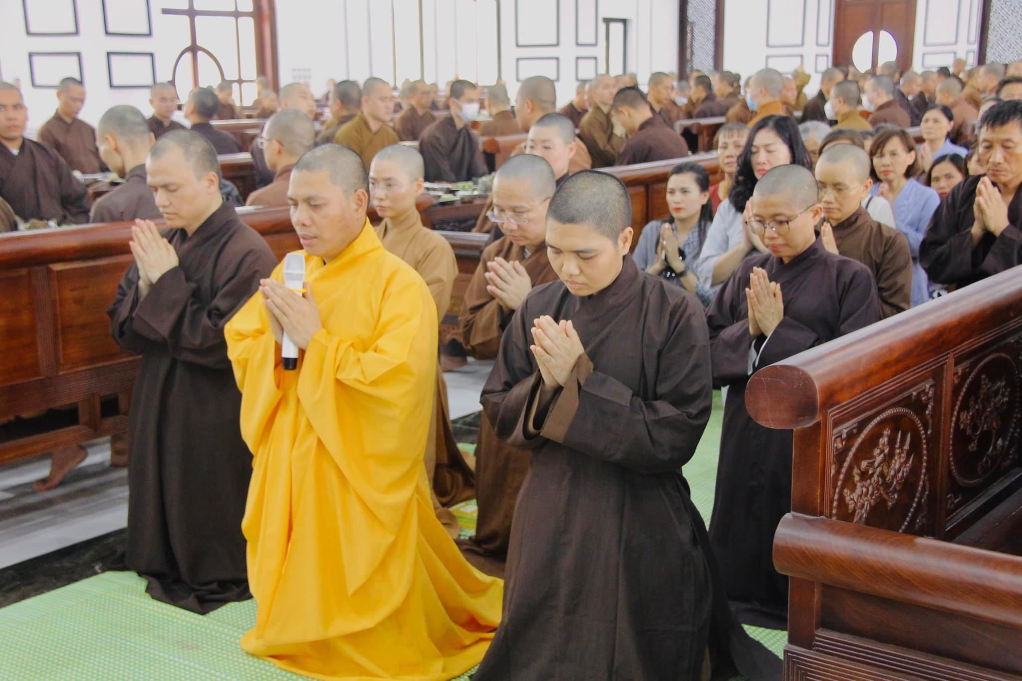 Đoàn Tăng Ni, Phật tử tỉnh Quảng Ninh cúng dàng Học viện nhân mùa An cư kết hạ.
