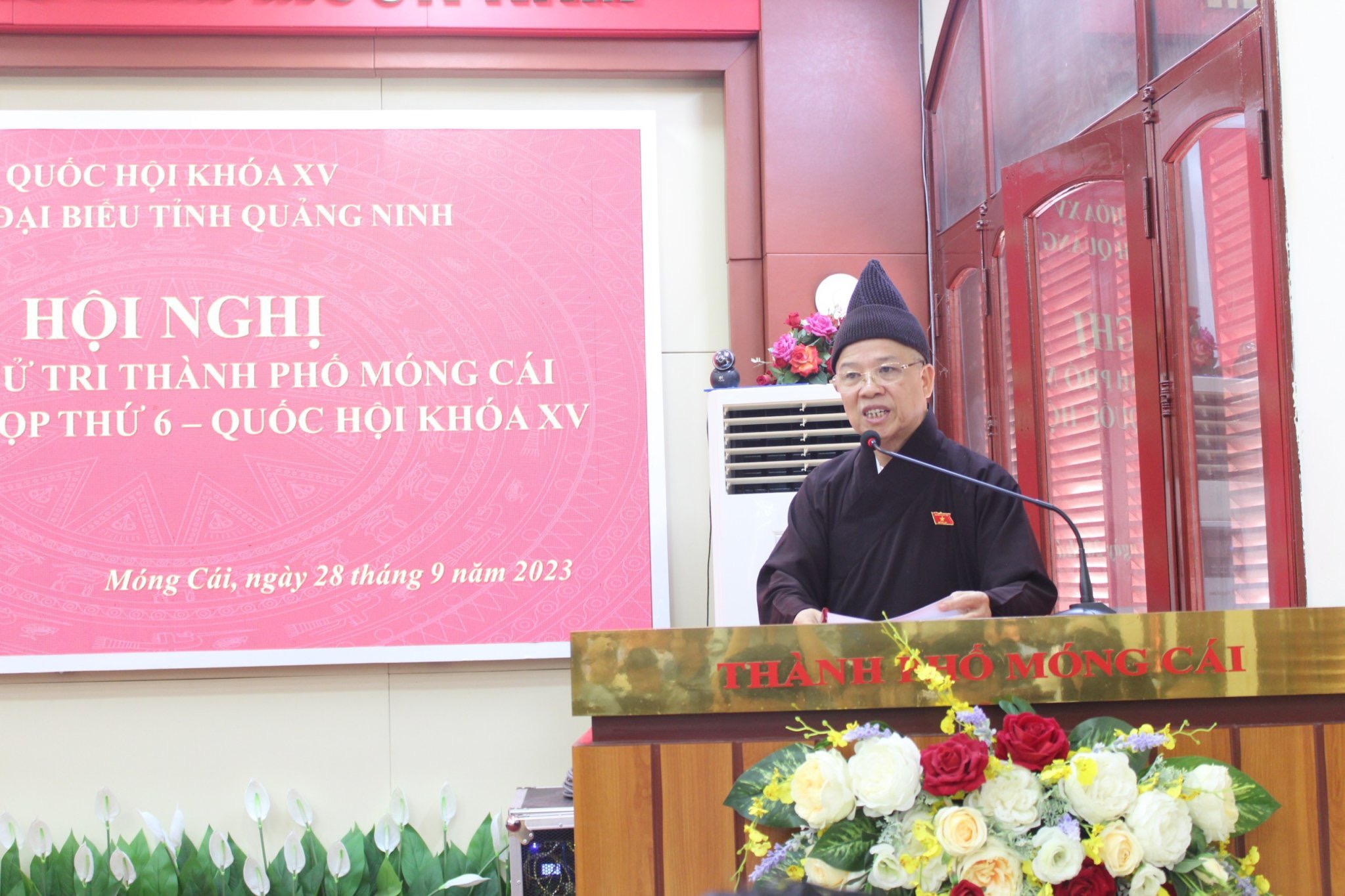 Hoà thượng Thích Thanh Quyết tiếp xúc cử tri TP Móng Cái.