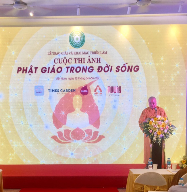 Triển lãm ảnh “Phật giáo trong đời sống”-Cầu nối chạm tới trái tim Phật tử