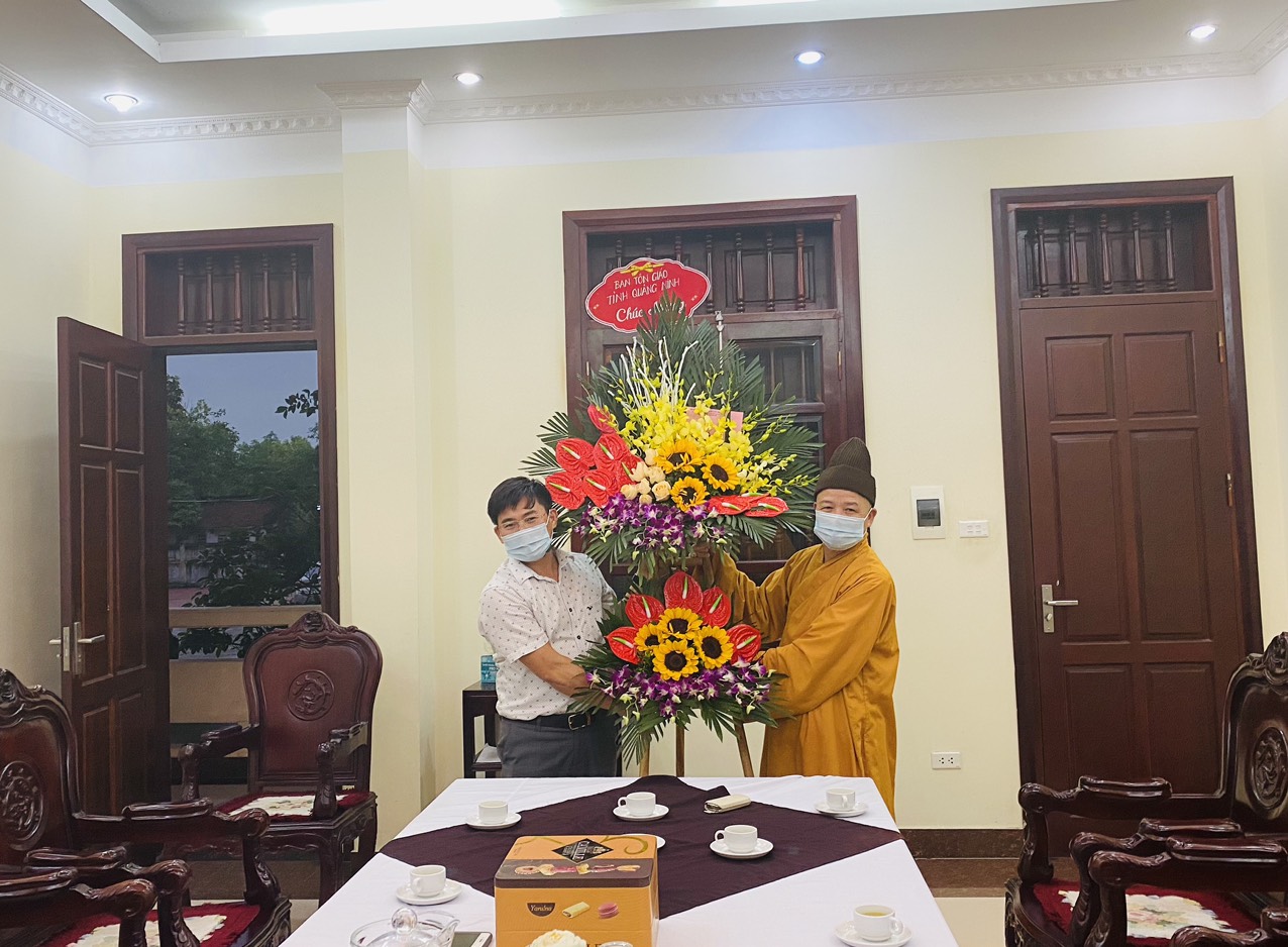 Lãnh đạo Ban Tôn giáo chúc mừng Phật đản Ban Trị sự Phật giáo Quảng Ninh