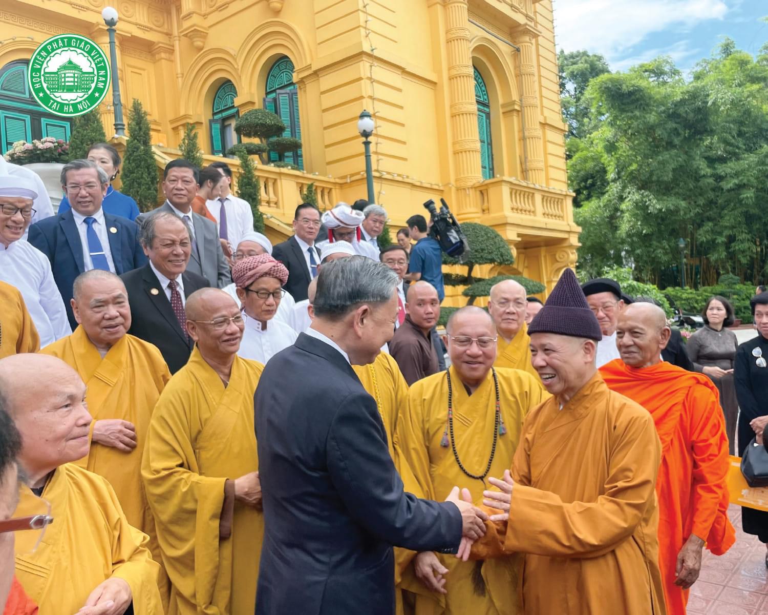 Chủ tịch nước Tô Lâm gặp gỡ lãnh đạo các tổ chức tôn giáo