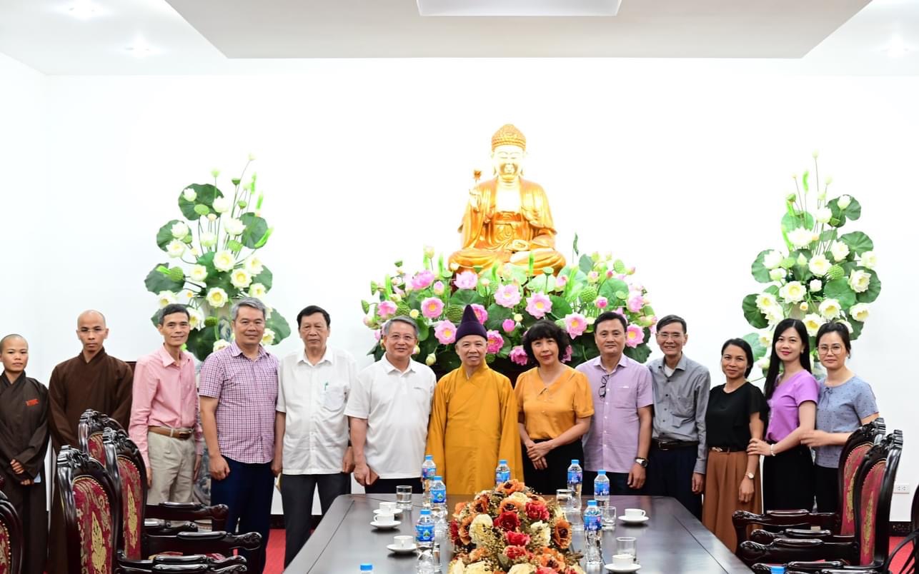 Quý Giáo sư Viện Tôn giáo và Tín ngưỡng – Học viện Chính trị Quốc gia HCM thăm và làm việc tại Học viện Phật giáo Hà Nội.