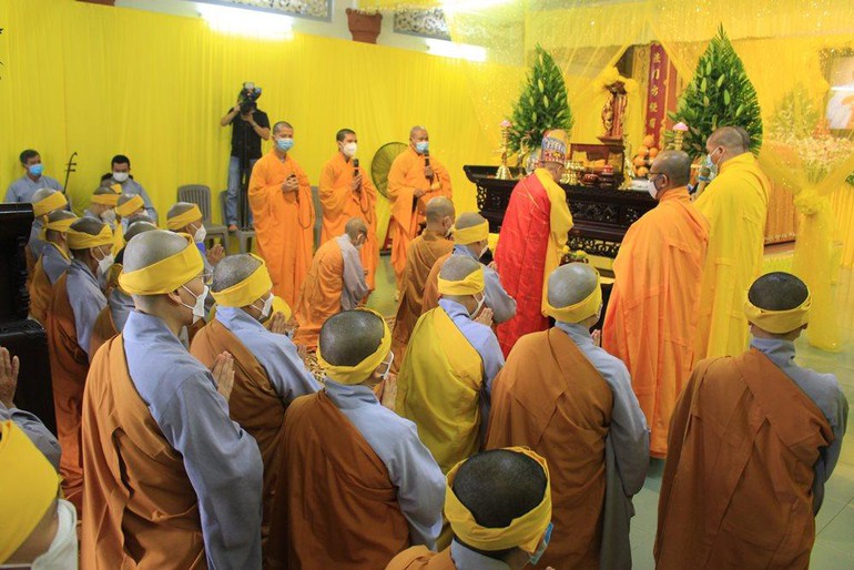 Lễ nhập kim quan Ni trưởng Thích nữ Hạnh Nghiêm