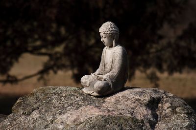 Niệm Phật như gạo bỏ vào bình báu