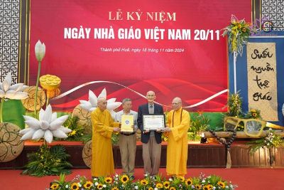 Học viện Phật giáo Việt Nam tại Huế tổ chức kỷ niệm ngày Nhà giáo Việt Nam