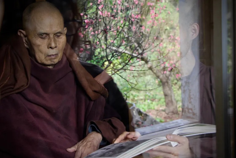 Những lời dạy chứa đầy yêu thương và triết lý sống sâu sắc của thiền sư Thích Nhất Hạnh